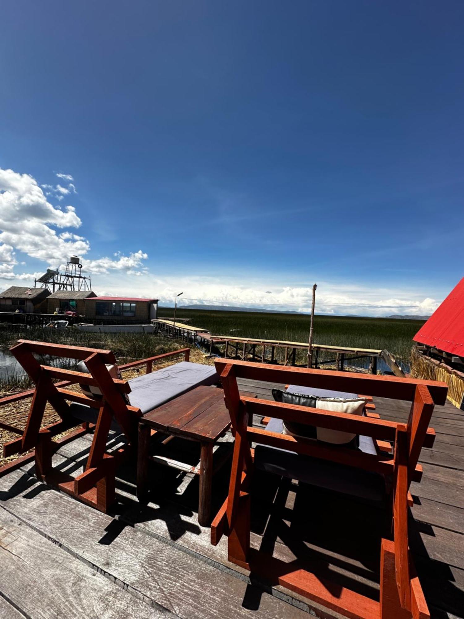 Uros Waliski Lodge Puno Exterior foto